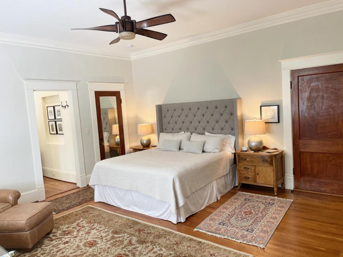 Gillen House Bed And Breakfast Maxeys Bagian luar foto