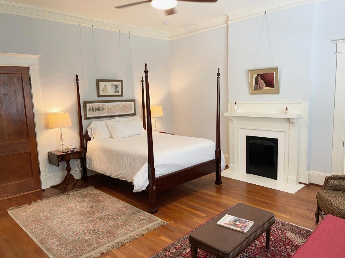 Gillen House Bed And Breakfast Maxeys Bagian luar foto